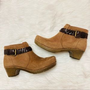 Dansko Suede Ankle Boots Size 40 Braided Brown